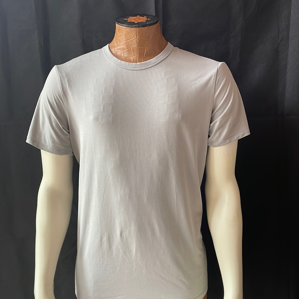 Lululemon t-shirt